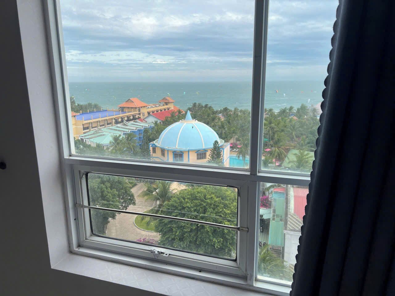 Neljän hengen deluxe-huone | Työpöytä, kannettavalle tietokoneelle sopiva työtila, ilmainen Wi-Fi