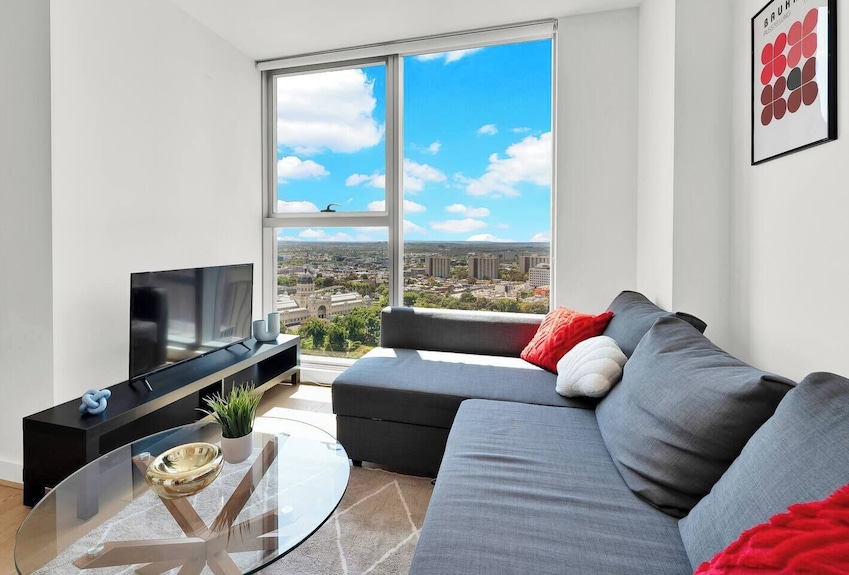 Extravagant Views - Bright & Spacious Cbd Escape - Tottenham
