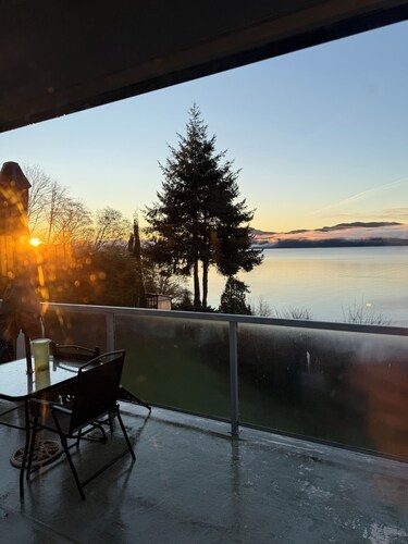 Waterfront Home!  EV charger & Pet Friendly too :)