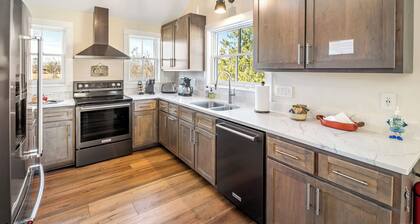 Fairwood Cottage- Peaceful Charlottesville Getaway