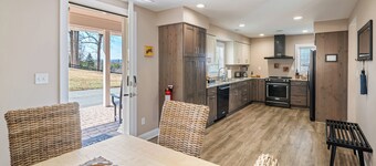 Clear Sky Cottage- Close to Cville, Monticello, and Vineyards