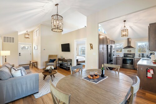 Fairwood Cottages- Both Cottages, Getaway Close to Town