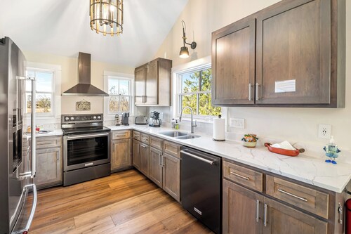 Fairwood Cottages- Both Cottages, Getaway Close to Town