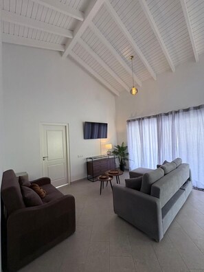 Smart TV - Villa Tranquila Orcuya-3bdr-2 baths with pool-nature experience (santa cruz)