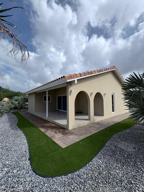 Exterior - Villa Tranquila Orcuya-3bdr-2 baths with pool-nature experience (santa cruz)
