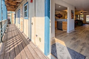 Property grounds - Central Helen – 1st Floor | Walk Everywhere! (Helen)