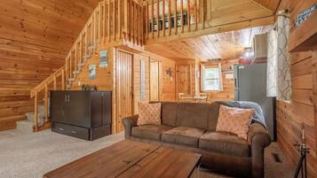 TV, peis og kontorer