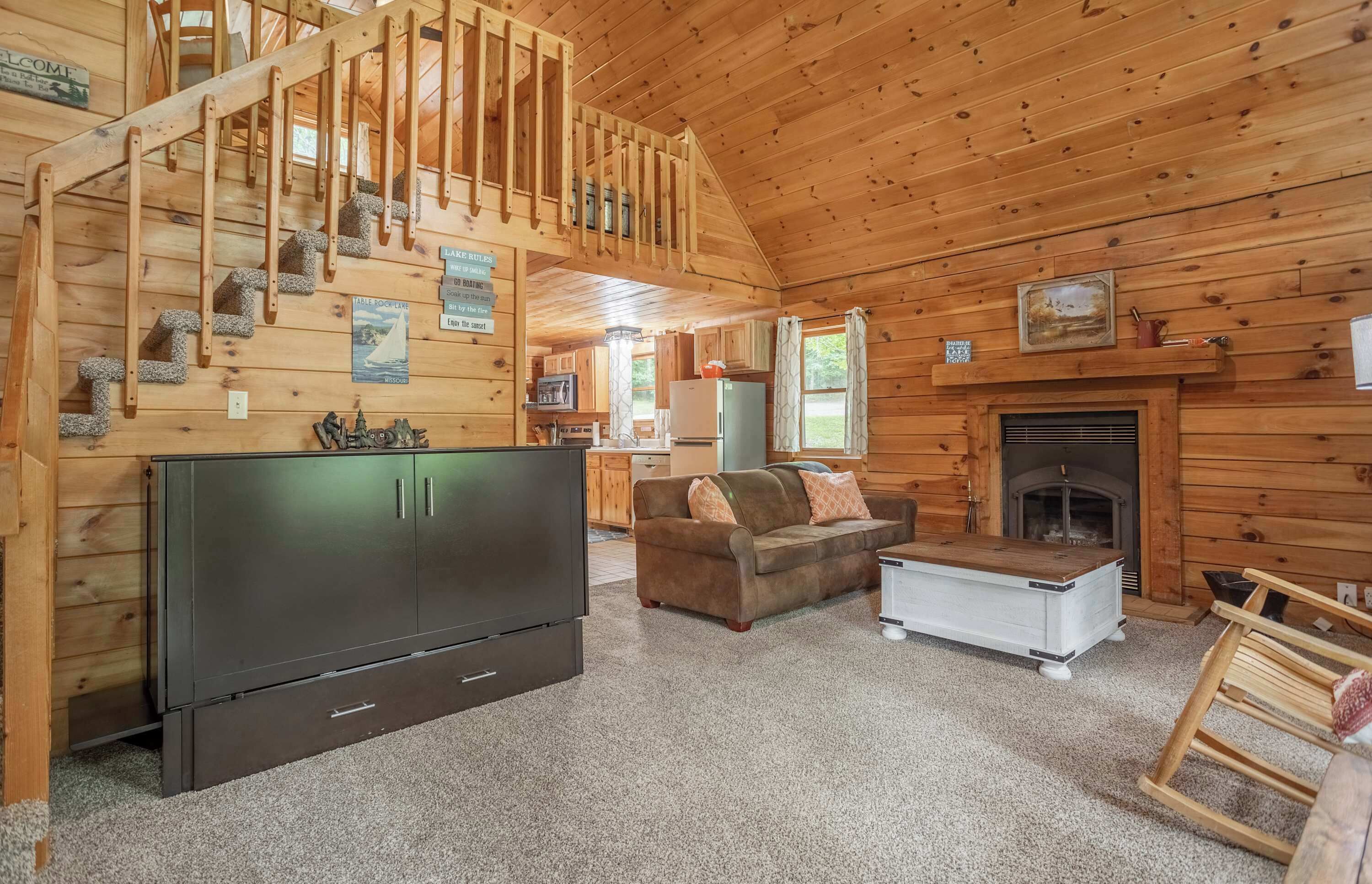 Fernseher, Kamin, Arbeitsbereiche