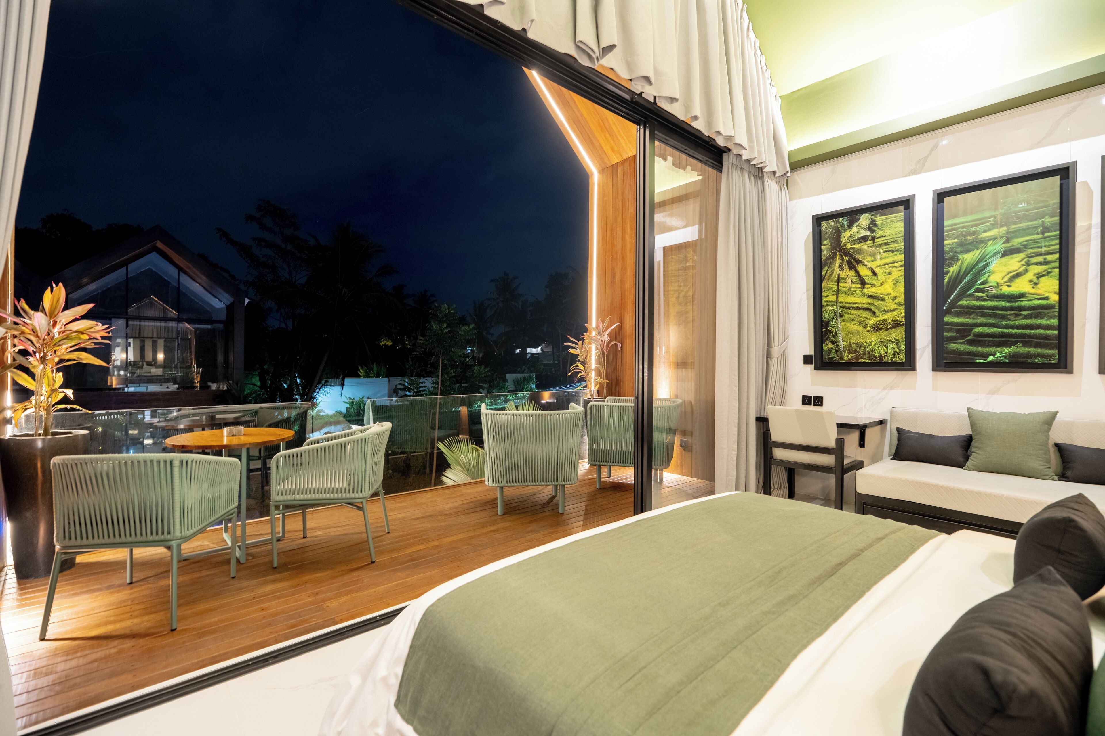 Deluxe Villa, 1 Bedroom, Balcony, Pool View | Premium bedding, in-room safe, desk, laptop workspace
