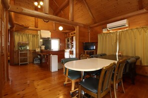 Basic Cottage, Non Smoking | Living area