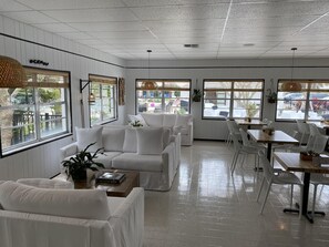 Bar (en la propiedad)