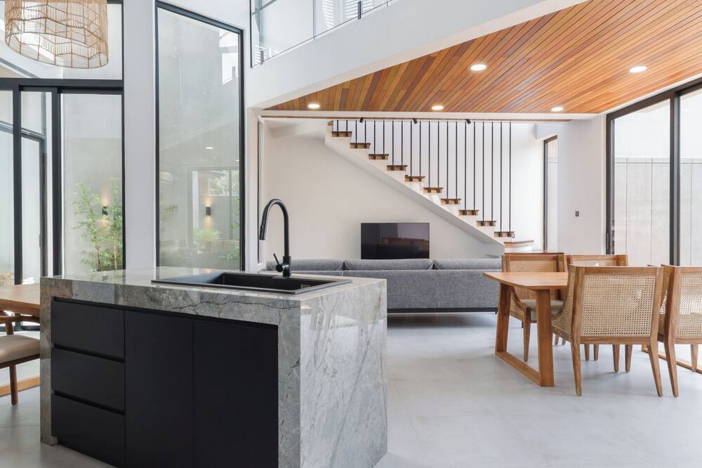 Brand New Modern Villa in Key Seminyak