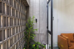 Exterior - Brand New Modern Villa in Key Seminyak  (Seminyak)