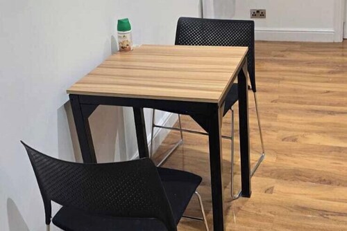 Milton Keynes Studio 2 Minute drive to City Centre