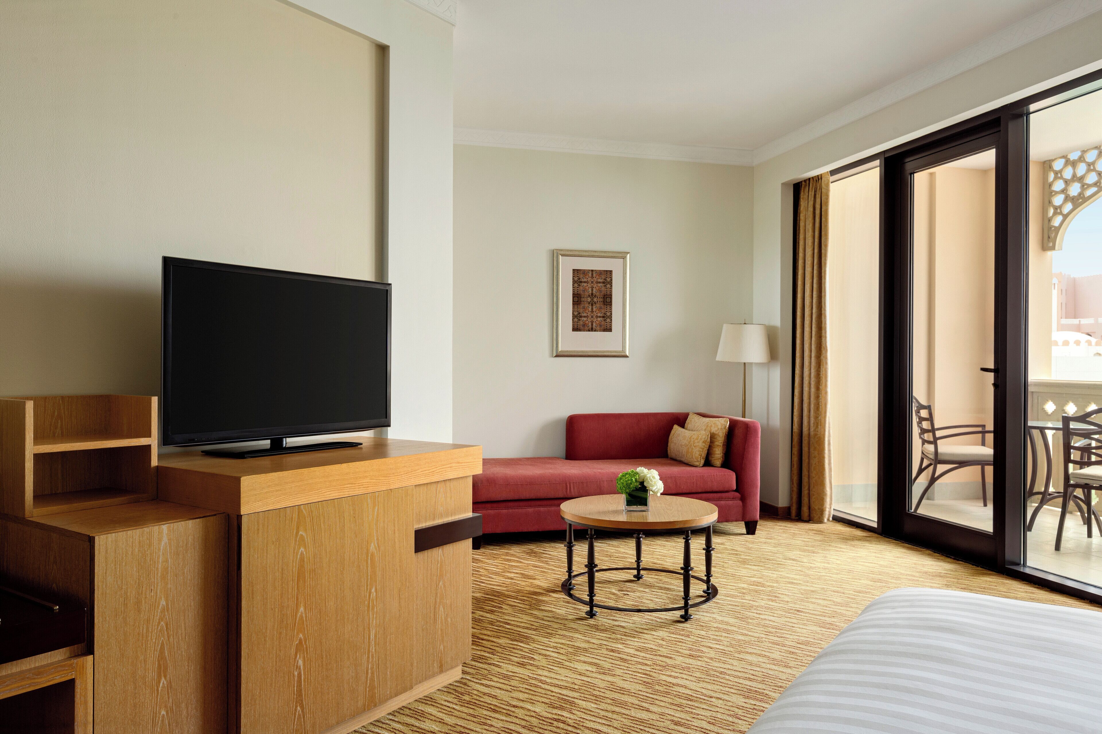 Een minibar, een kluis op de kamer, een strijkplank/strijkijzer