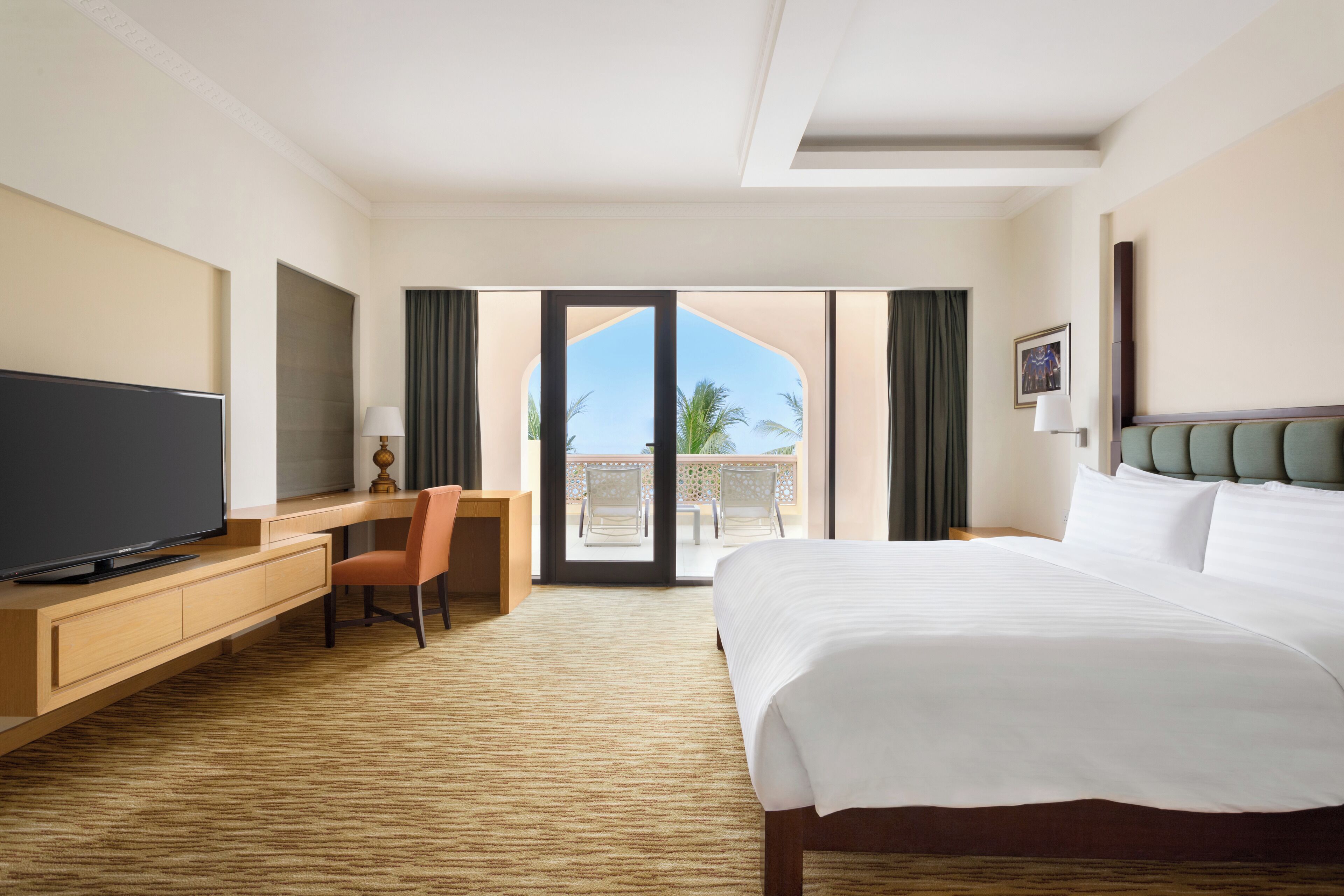 Een minibar, een kluis op de kamer, een strijkplank/strijkijzer