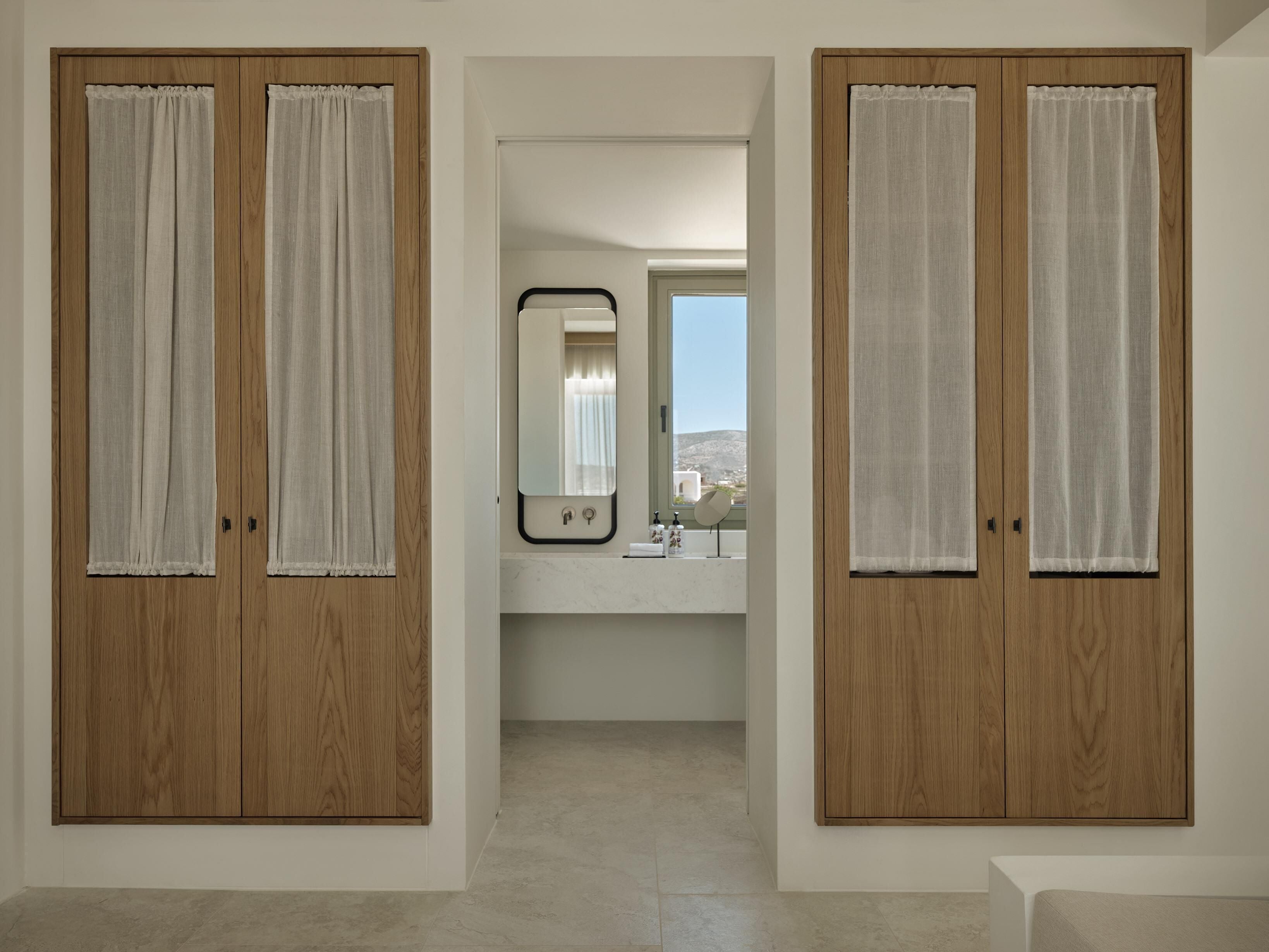 Suite, 1 habitación, hidromasaje, vista al mar | Baño | Regadera, regadera tipo lluvia, amenidades de baño gratuitas 