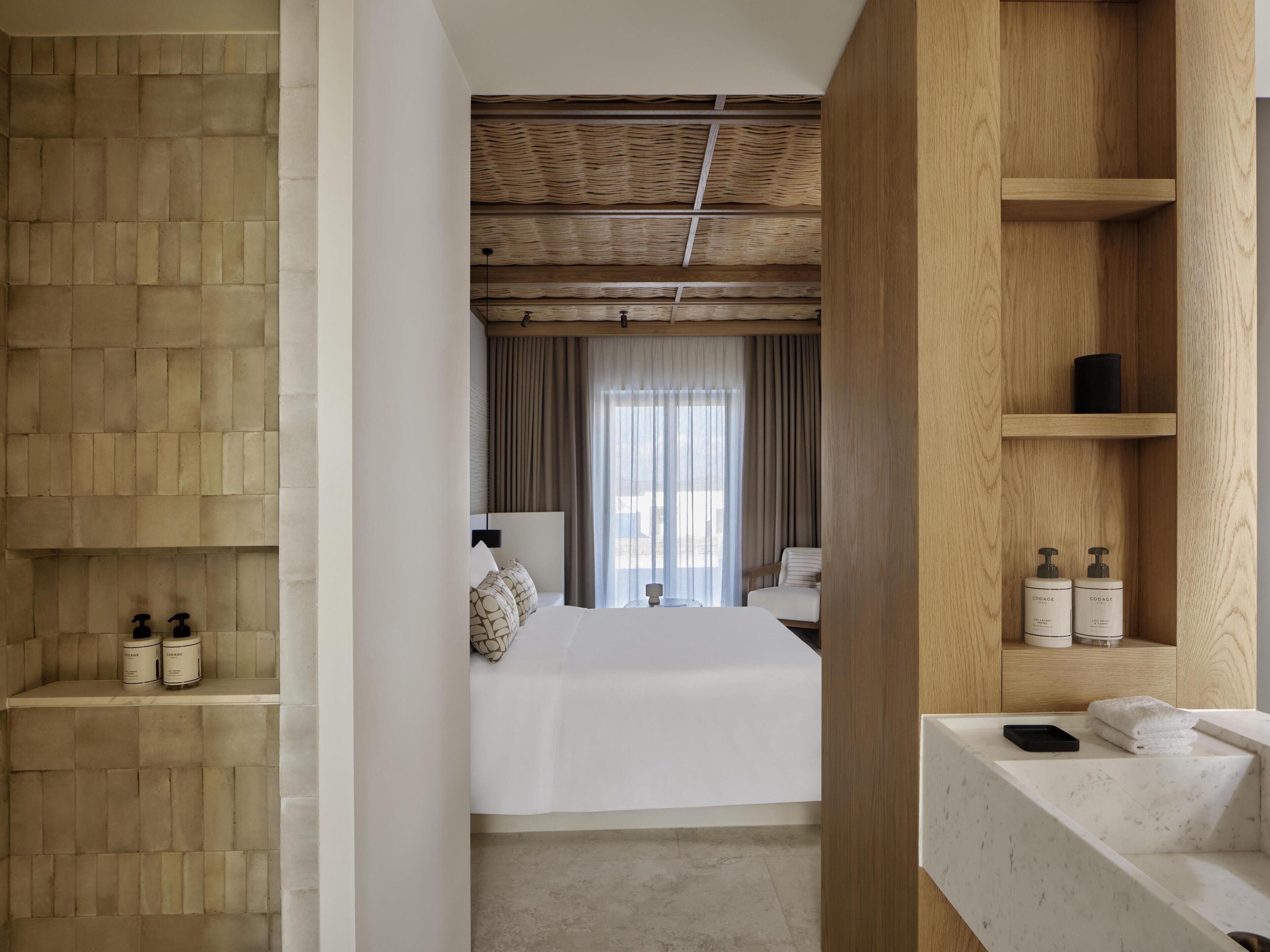 Zimmer, 1 King-Bett, eigener Pool | Allergikerbettwaren, Minibar, Zimmersafe, Verdunkelungsvorhänge