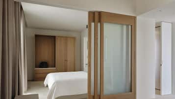 Suite Deluxe, 1 habitación, alberca privada | Ropa de cama hipoalergénica y minibar