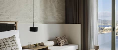 Habitación, 1 cama King size, alberca privada | Ropa de cama hipoalergénica y minibar