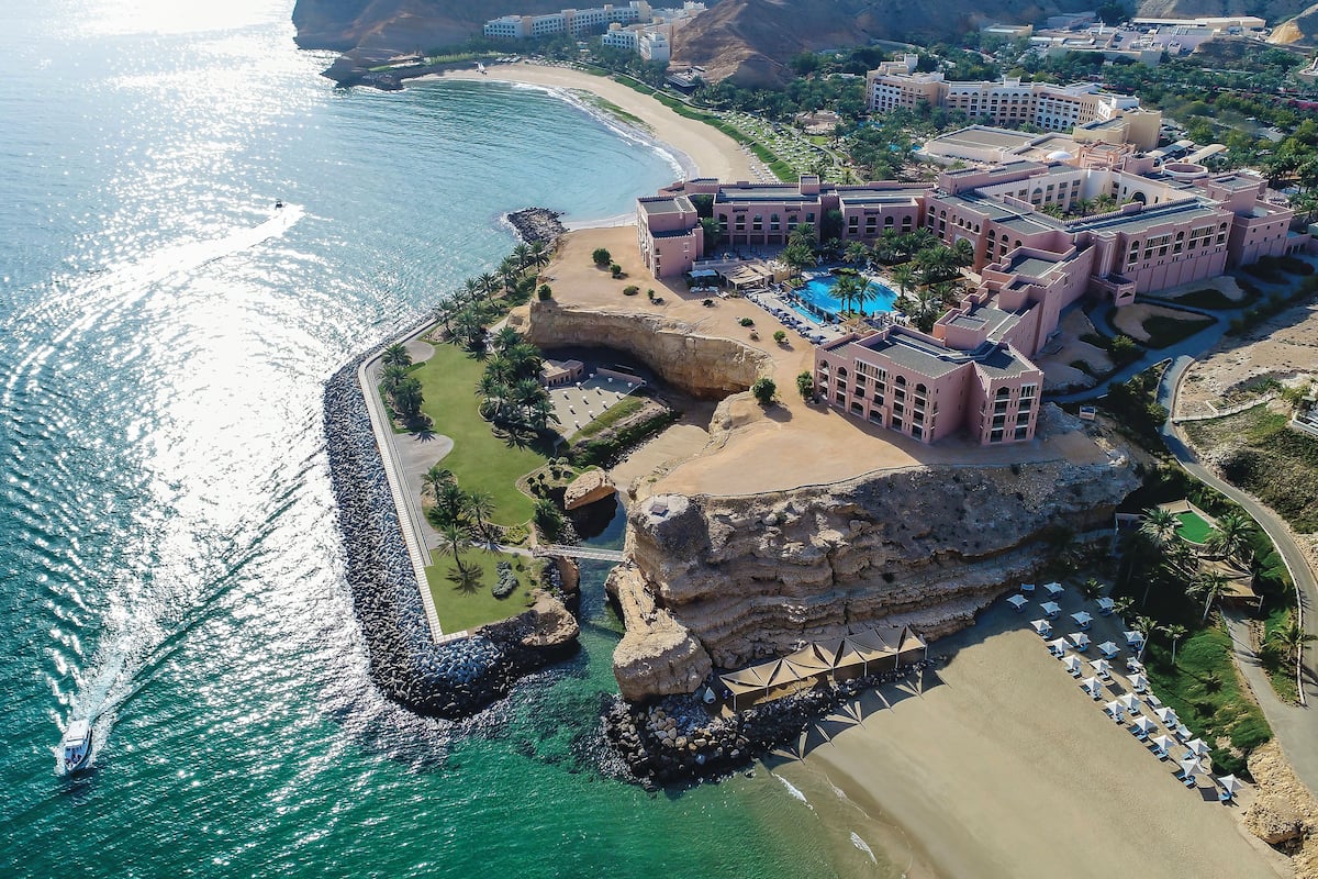 Hochwertige Bettwaren, Minibar, Zimmersafe, Bügeleisen/Bügelbrett