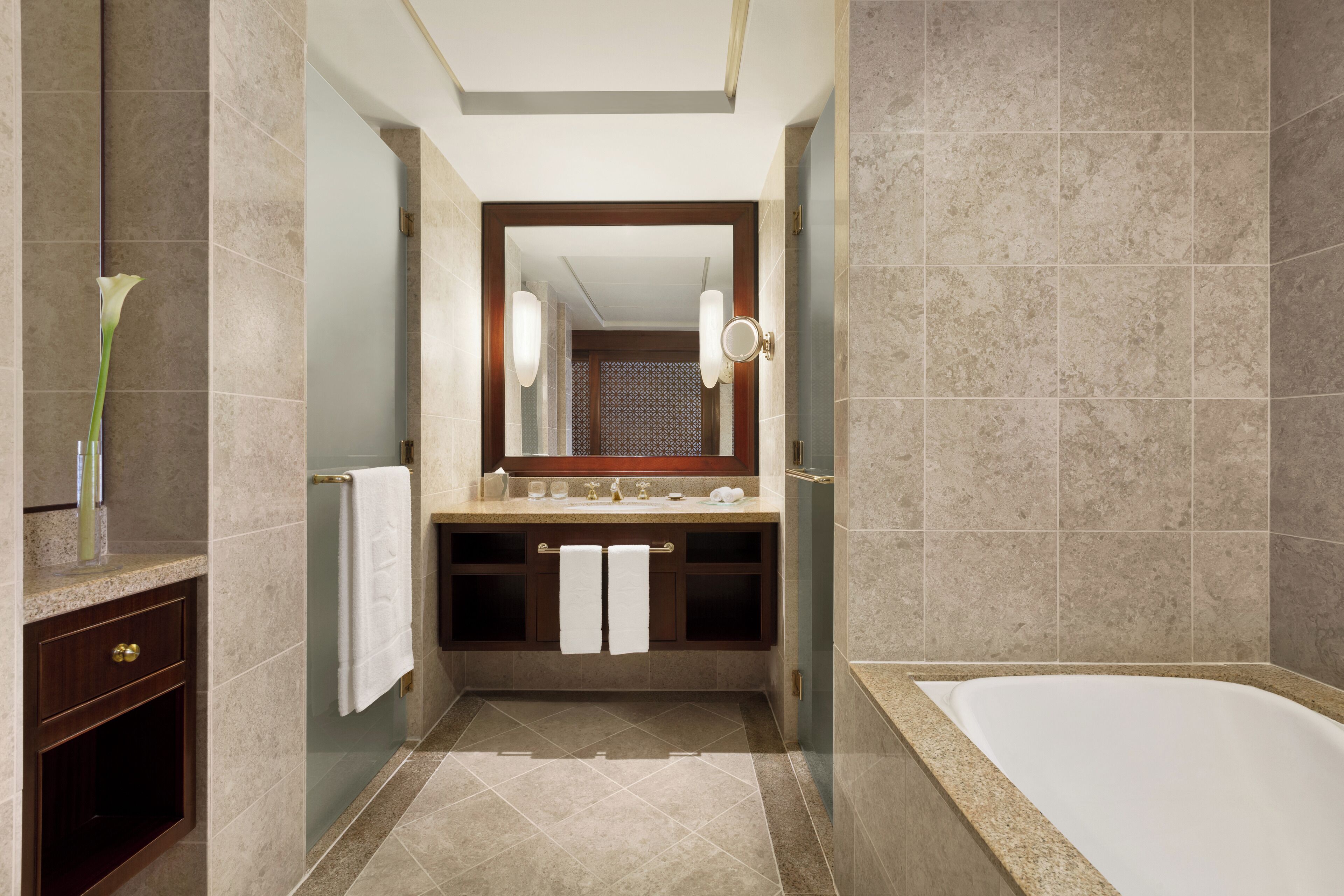 Premier Room, 2 Twin Beds, Sea View | Bathroom