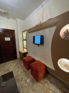 Room - Luxe Nest (Luxor)