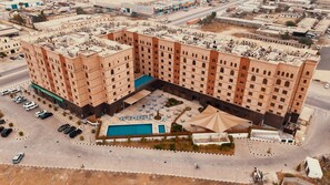 المنشأة من الخارج