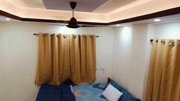 3 bedrooms, iron/ironing board, WiFi