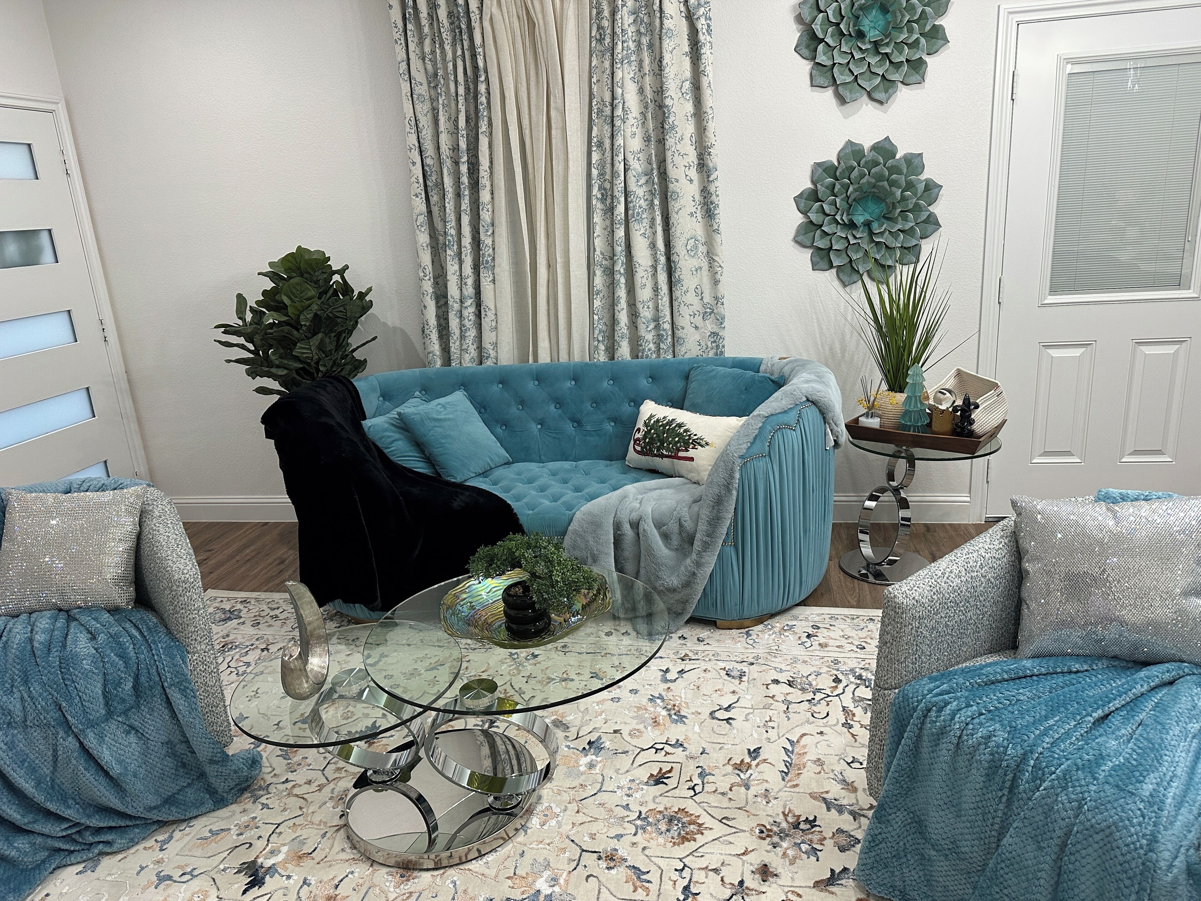 Smart TV, table tennis