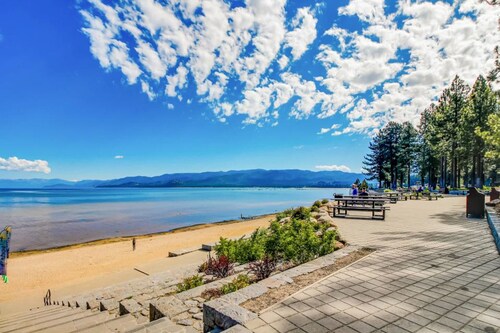 Updated Condo with Lake Views, Heated Floors, Soaking Tub, Pool & Spa Access