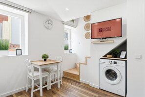 Dining - GuestReady - Charming Porto Loft (Porto)