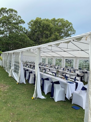 Área para banquetes al aire libre