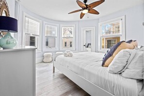 6 makuuhuonetta, työpöytä, silitysrauta/-lauta, Wi-Fi