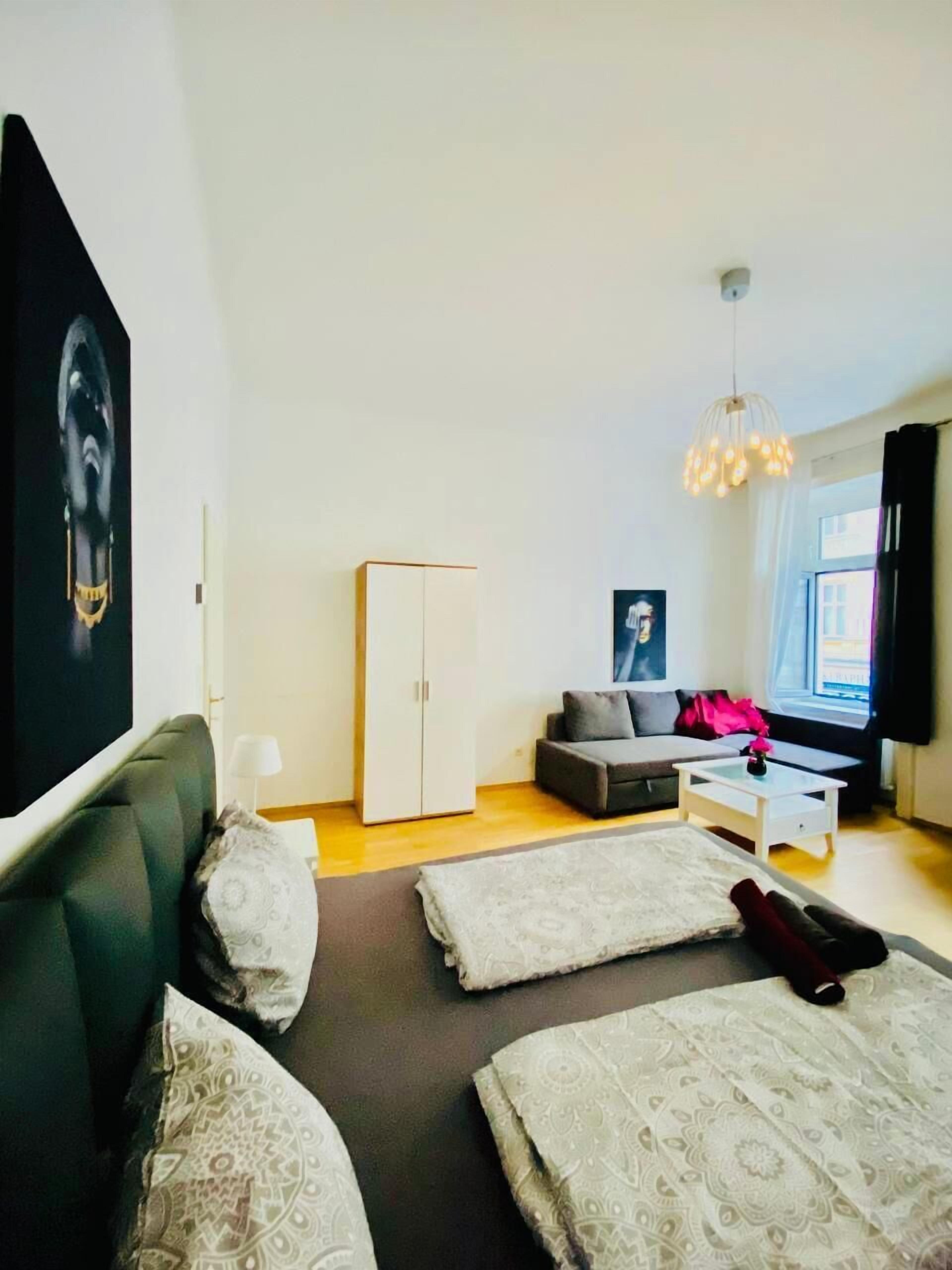 Căn hộ cơ bản | Bàn ủi/dụng cụ ủi quần áo 