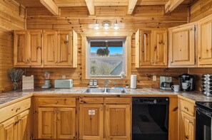 Fridge, microwave, oven, stovetop - Cozy Log Cabin - Hot Tub, Games, & Mountain Views (Sevierville)