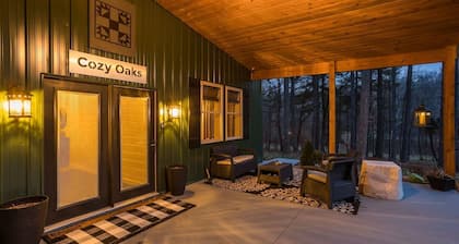 Bring the Pups! Cozy Oaks Barndominium with Hot Tub & Fire Pit