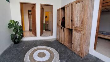 Basic Shared Dormitory | Free WiFi