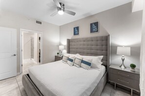 Strykejern/-brett, reiseseng for barn, wi-fi og sengetøy