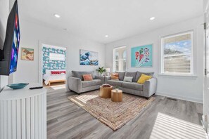 Smart TV, ping pong, books - Brightside House | Fun-Filled 5BR w/ Heated Pool (North Myrtle Beach)