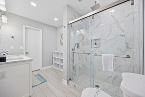 Shower, hair dryer, towels - Blue Pearl | Affordable 3BR Home | Walk to Beach (North Myrtle Beach)
