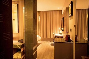 Room - Homeinn Plus Hotel (Qingdao Licun Subway Station Pedestrian Street) (Qingdao)