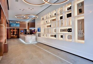 Lobby - Homeinn Plus Hotel (Qingdao Licun Subway Station Pedestrian Street) (Qingdao)