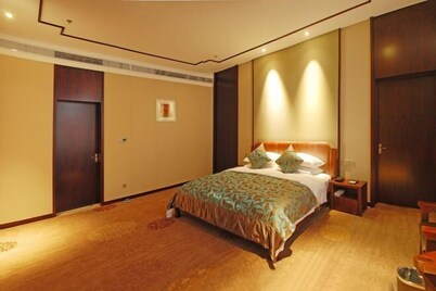 Xiaolangdi Zhongzhou International Hotel