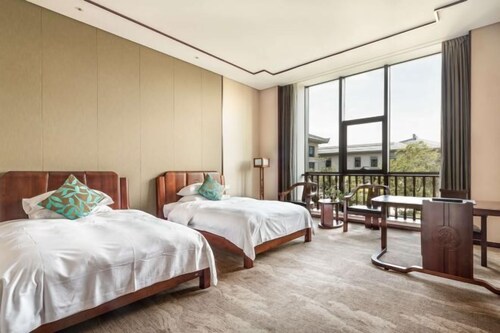 Xiaolangdi Zhongzhou International Hotel