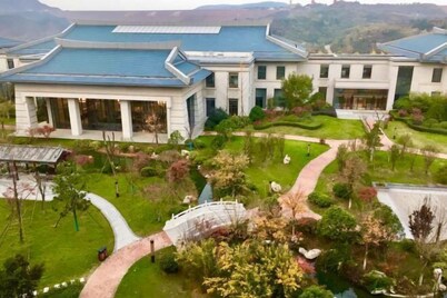 Xiaolangdi Zhongzhou International Hotel