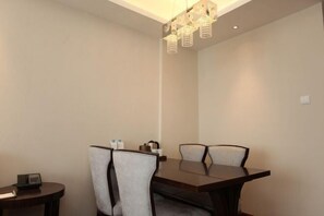 Dining - The Minpha Group (Xiangyang)