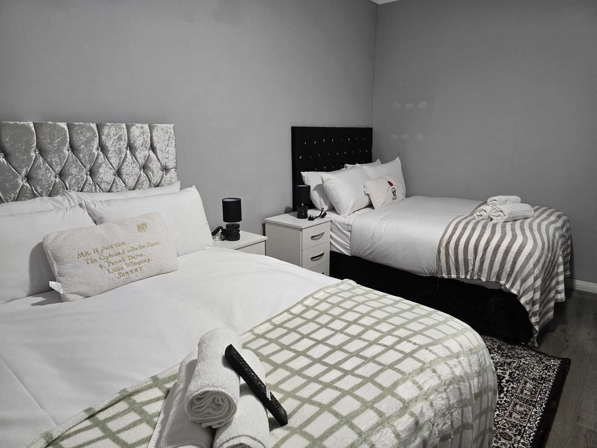 Deluxe Quadruple Room, Non Smoking, City View | Desk, laptop workspace, iron/ironing board, free WiFi