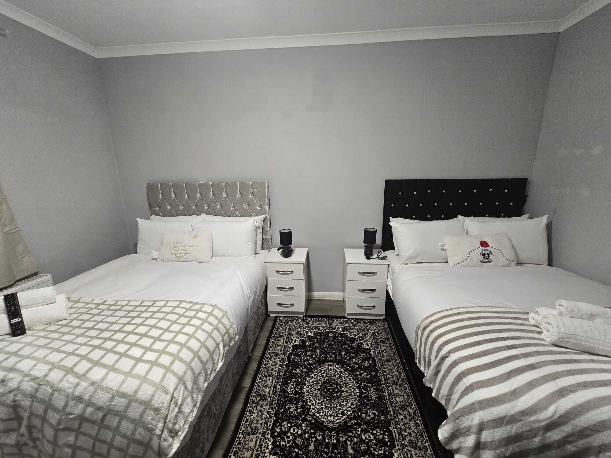 华丽四人房, 无烟房, 城市景观 | 办公桌、笔记本电脑工作区、熨斗/熨板、免费 WiFi