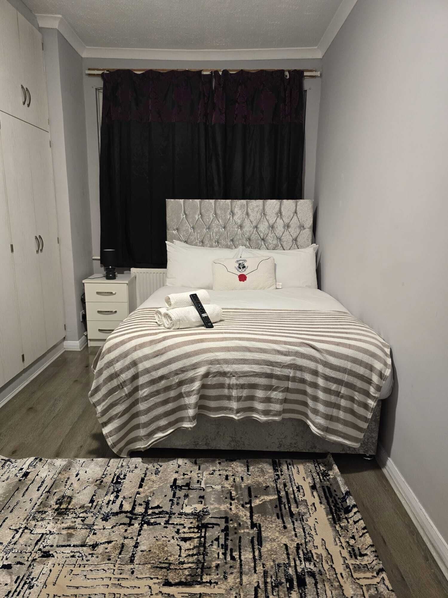 Classic-dobbeltværelse - ikke-ryger - have-område | Skrivebord, arbejdsområde til bærbare computere, strygejern/strygebræt